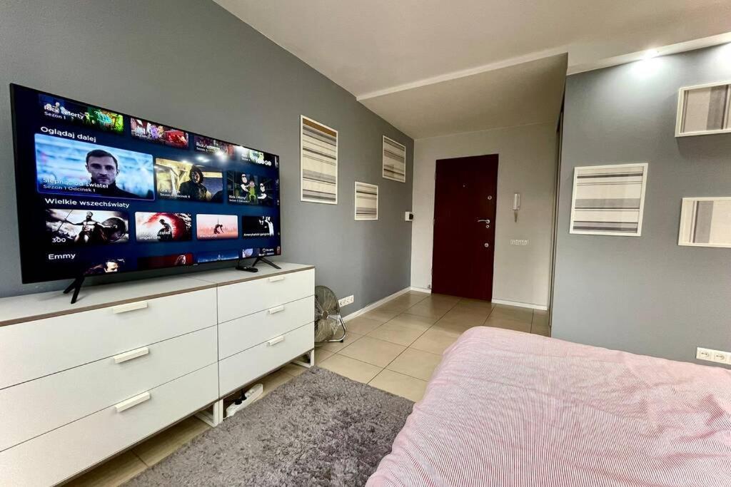 Апартаменти Gold 3 Metro X2 Wifi 300 Mbs 60'Tv Netflix Hbo Appletv+ Варшава Екстер'єр фото