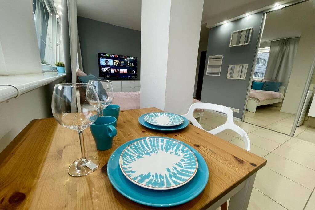 Апартаменти Gold 3 Metro X2 Wifi 300 Mbs 60'Tv Netflix Hbo Appletv+ Варшава Екстер'єр фото
